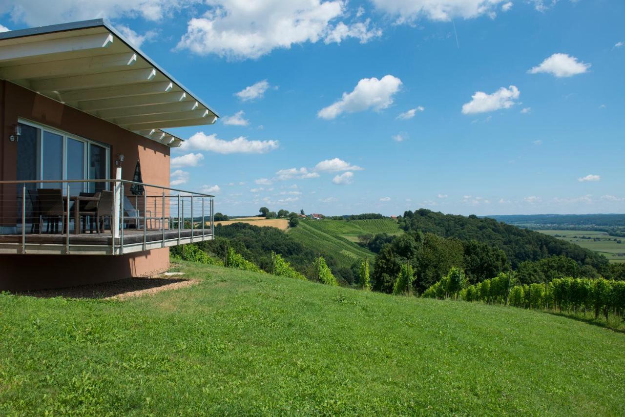 Ferienhaeuser Im Weingarten Fehring Exterior photo